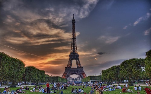 Torre-Eiffel-na-Franca.jpg